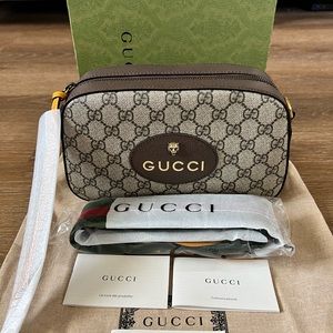 Neo Vintage GG Supreme Messenger Bag